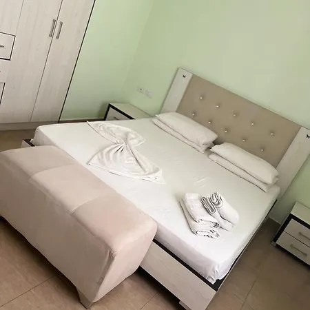 Adea * Sarandë